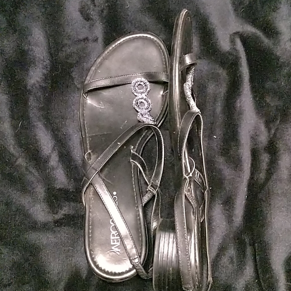 Shoes - Picture 3 of 4